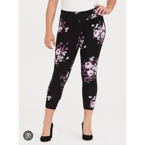Torrid Pull On Pixie Pant Plus Size 2X Black Floral Ponte Knit Stretch